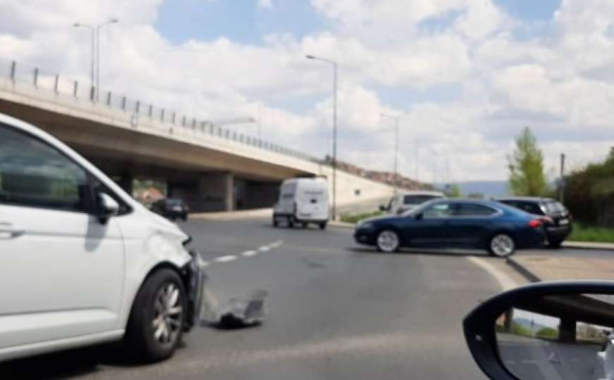 Vozači, oprez: U Sarajevu velike gužve zbog saobraćajne nesreće